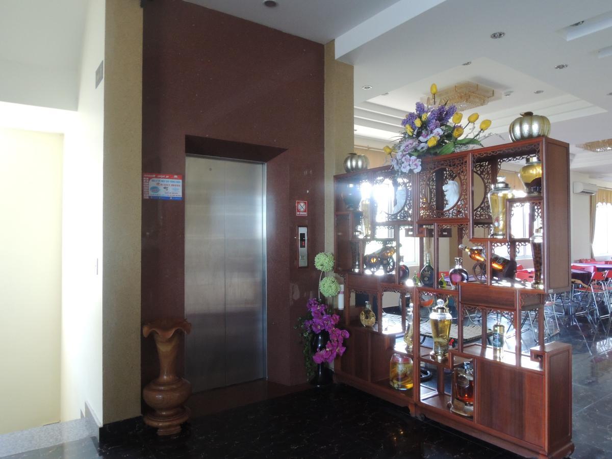 Ngan Ha Hotel Dong Hoi Exterior photo