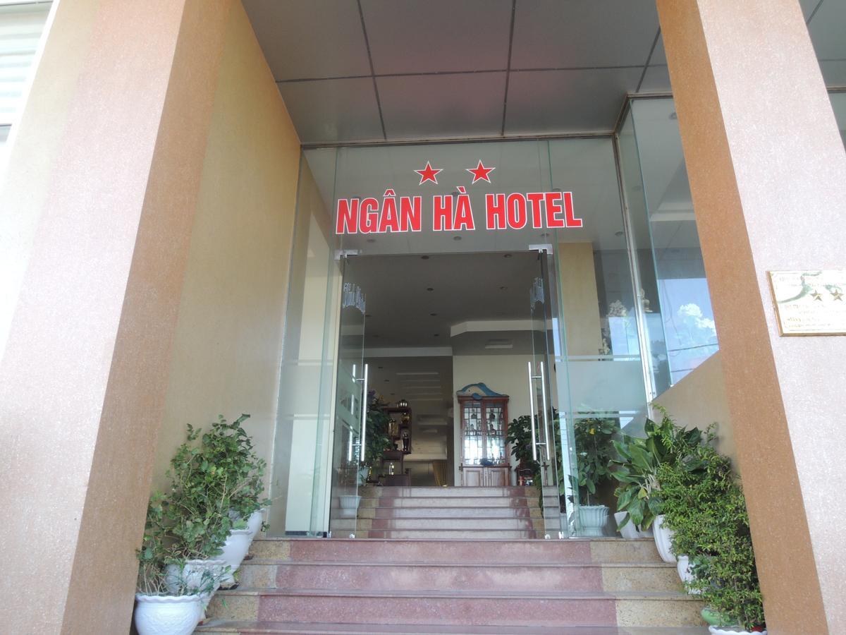 Ngan Ha Hotel Dong Hoi Exterior photo