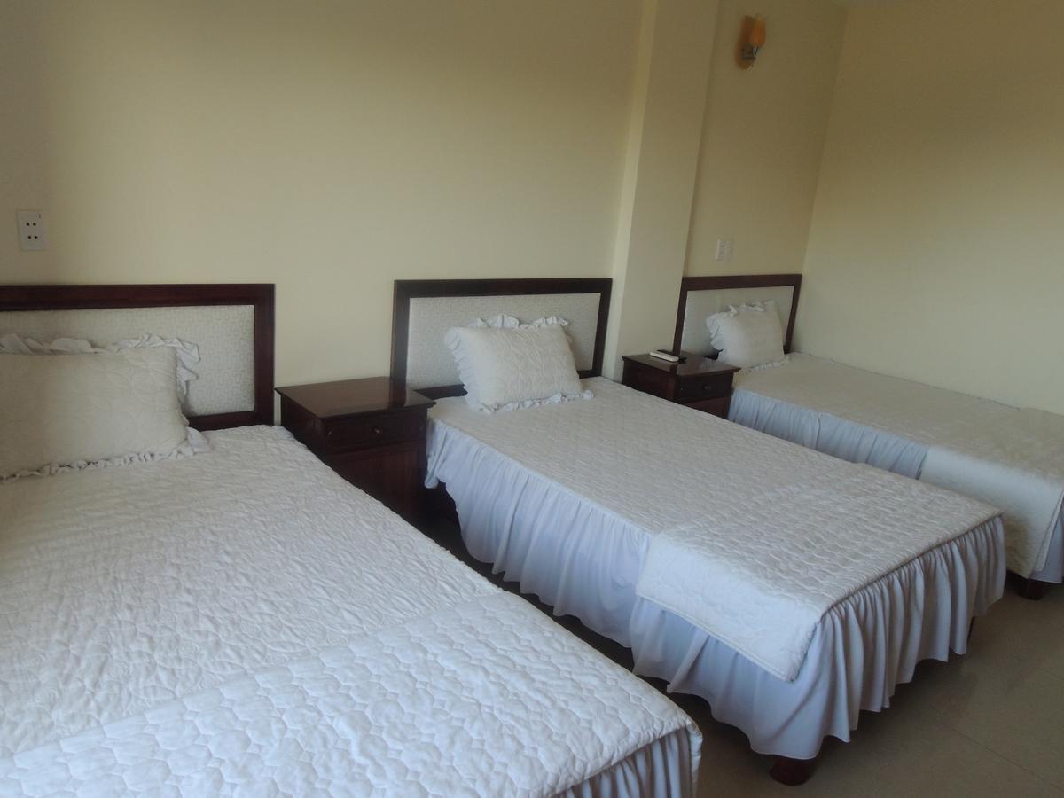 Ngan Ha Hotel Dong Hoi Exterior photo